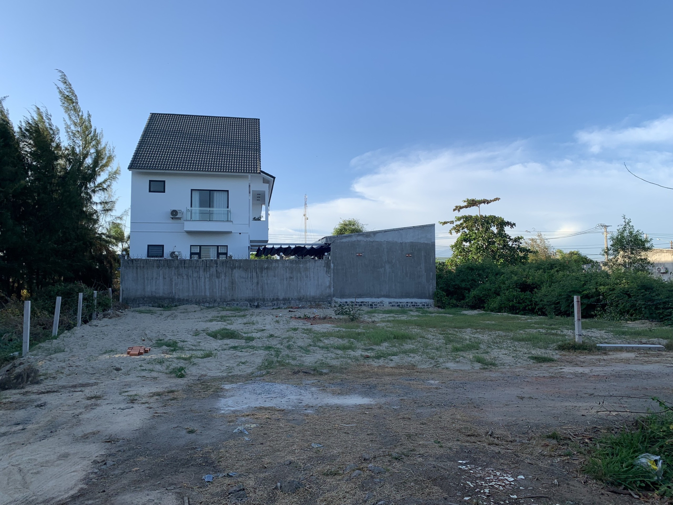 BÁN ĐẤT LỘC AN- ĐẤT ĐỎ - BRVT. (view biển vô cực)